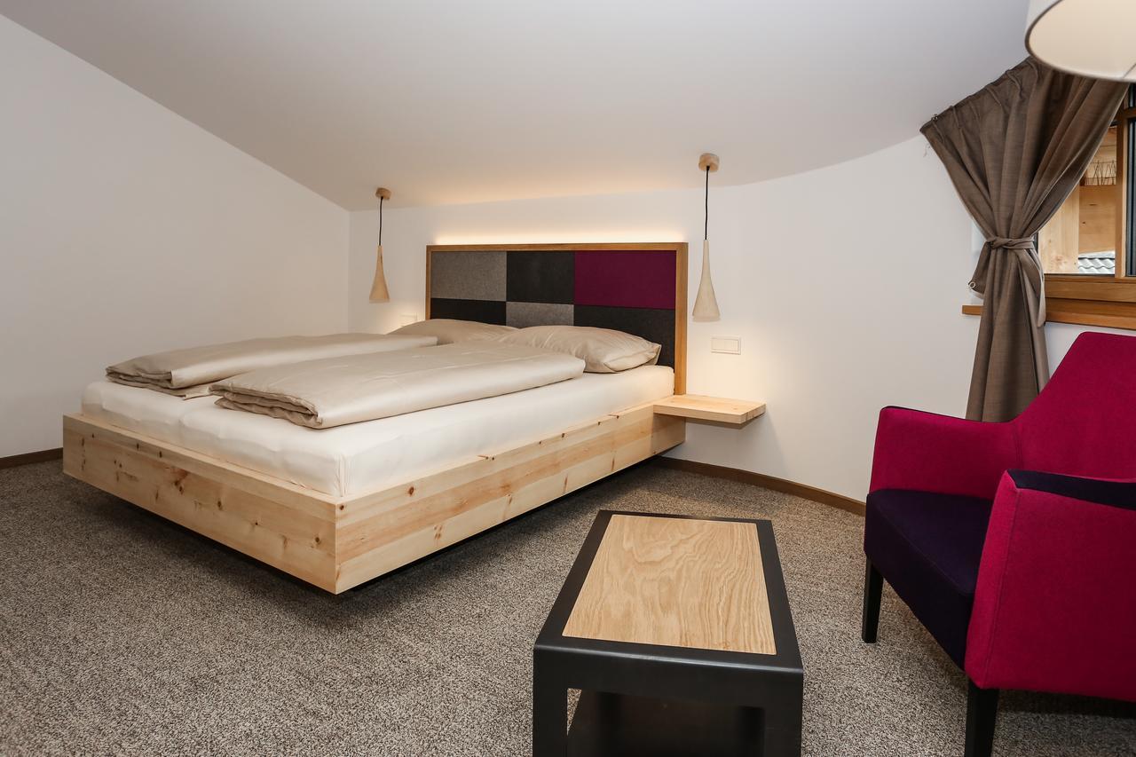 Hotel Gasthof Hoellriegl Sarentino Room photo