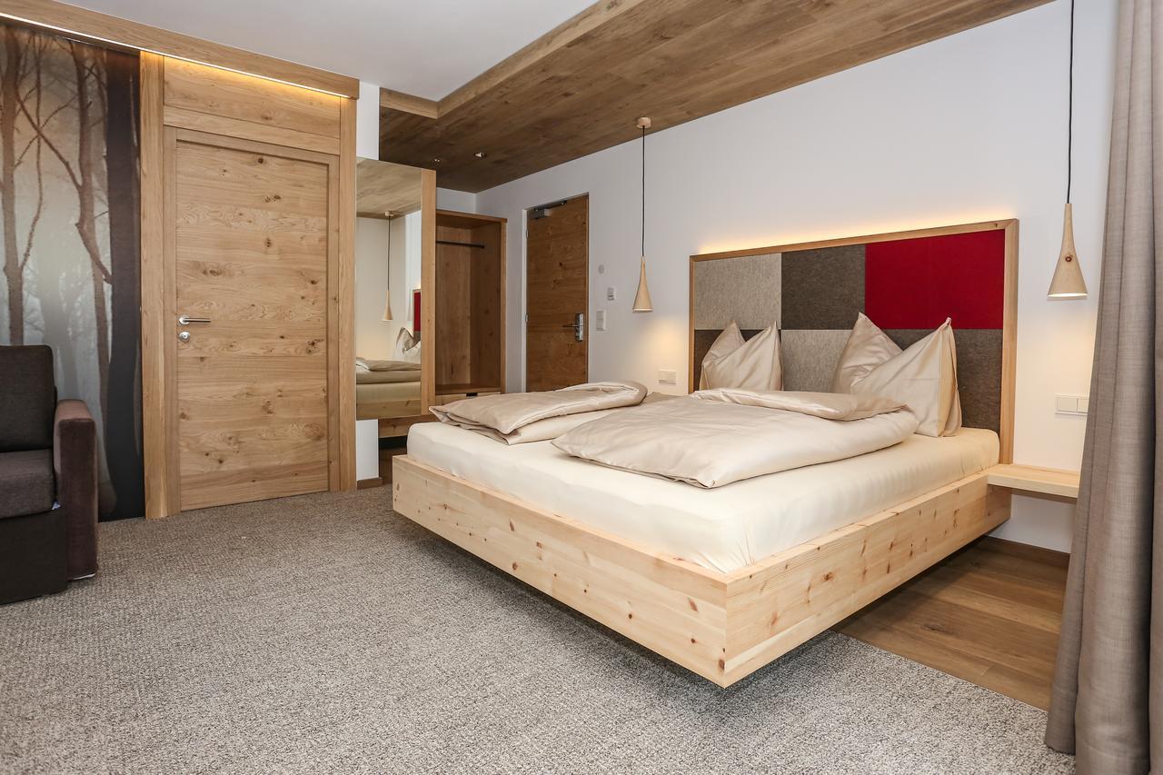 Hotel Gasthof Hoellriegl Sarentino Room photo