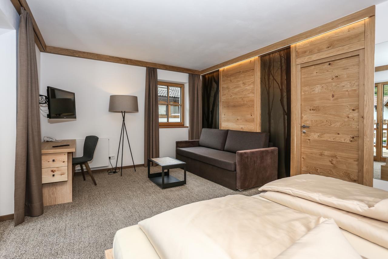 Hotel Gasthof Hoellriegl Sarentino Room photo